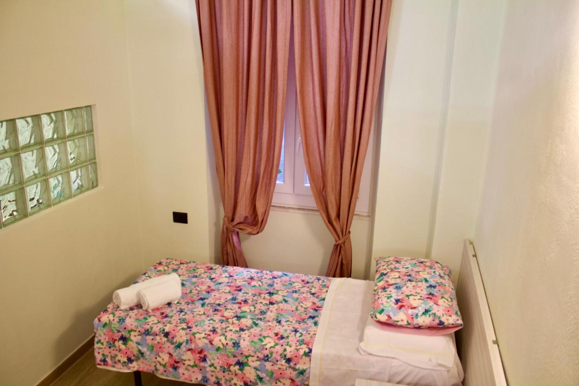 H2Ome- Bolzaneto 2 Camere Wifi Ac Genoa Exterior photo